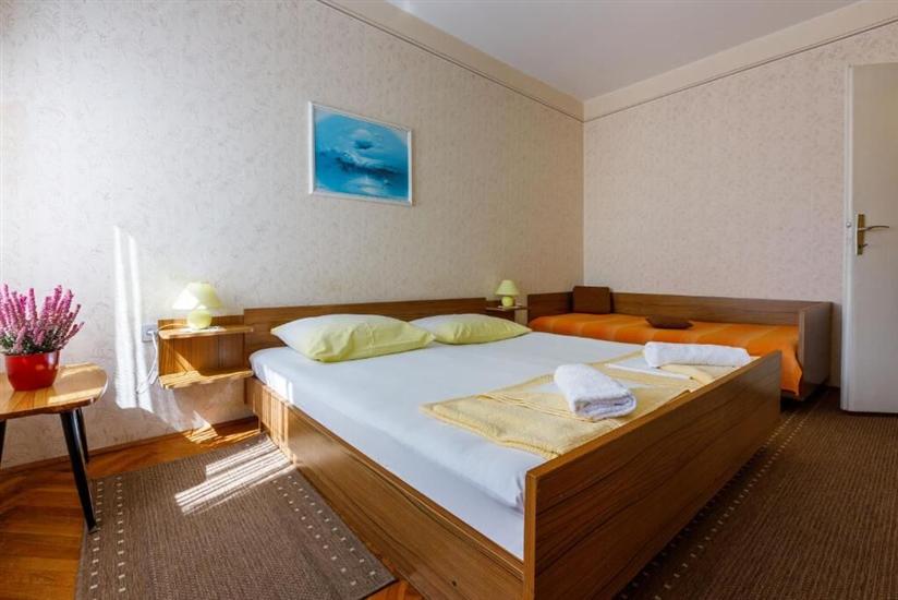 Apartment A2, for 5 persons