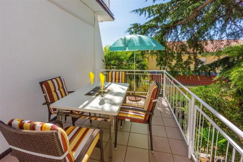 Apartment A2, for 5 persons