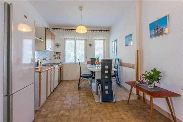 Apartment A2, for 5 persons
