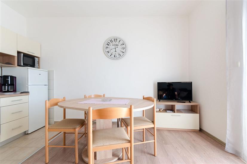 Apartment A4, for 5 persons