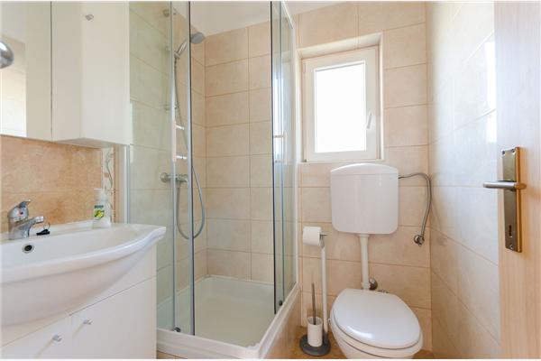 Apartment A4, for 5 persons