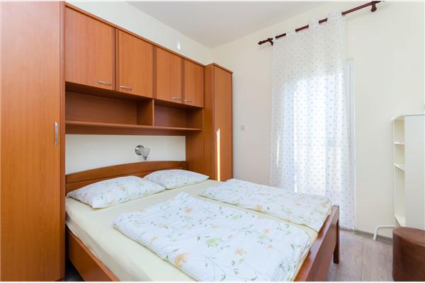 Apartment A4, for 5 persons