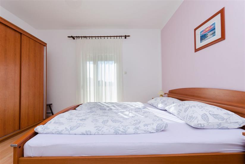 Apartment A4, for 5 persons