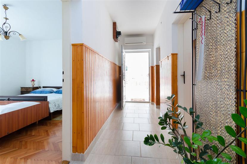 Apartment A1, for 6 persons