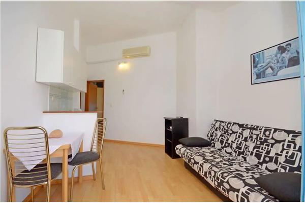 Apartment A4, for 4 persons