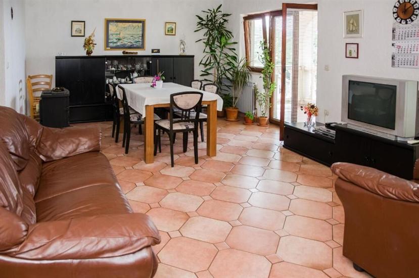 Lägenhet A1, för 8 personer