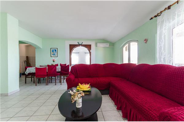 Apartment A1, for 8 persons