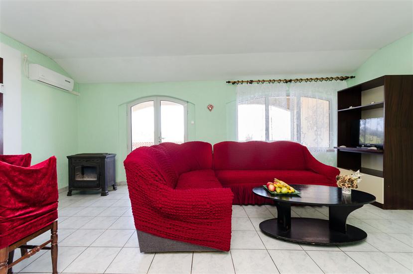 Apartment A1, for 8 persons