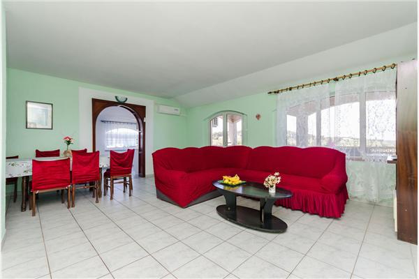 Apartment A1, for 8 persons