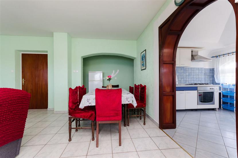 Apartment A1, for 8 persons