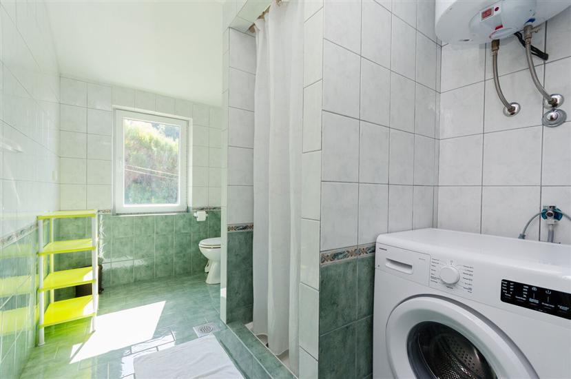 Apartment A1, for 8 persons