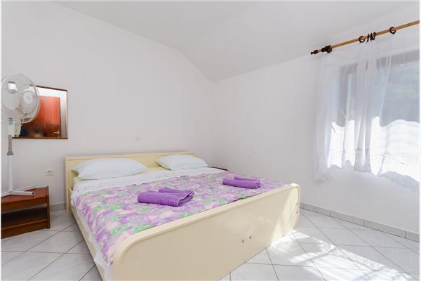 Apartment A1, for 8 persons