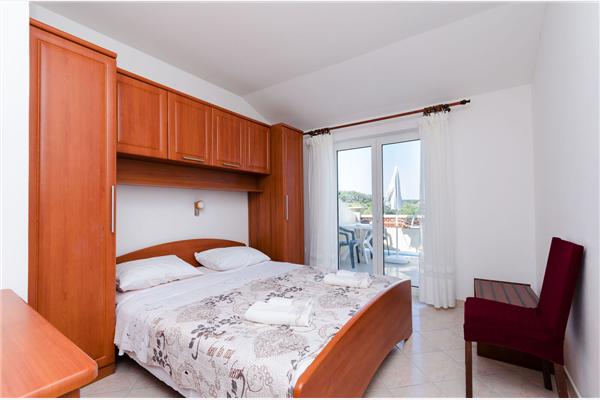 Apartment A1, for 8 persons