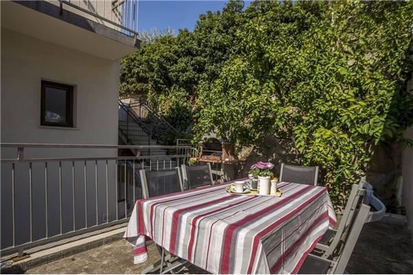 House K1, for 9 persons