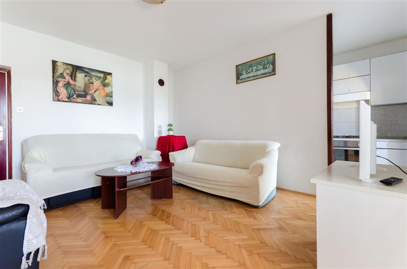 Apartment A2, for 8 persons