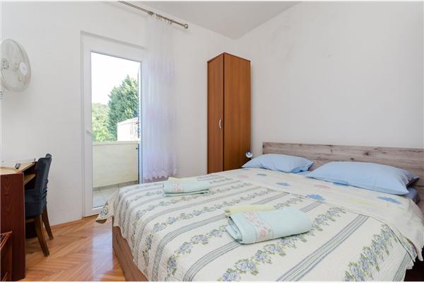 Apartment A2, for 8 persons
