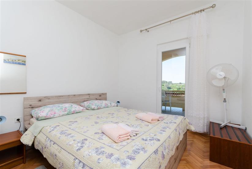 Apartment A2, for 8 persons
