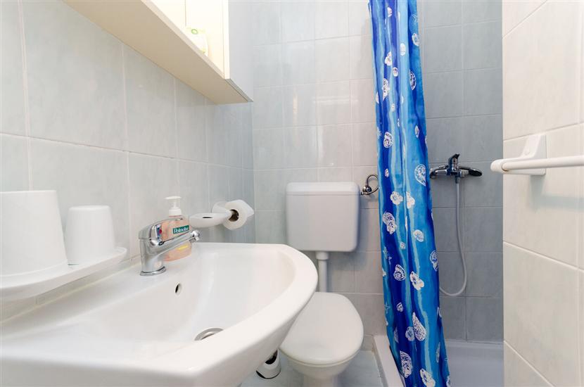 Apartment A2, for 8 persons