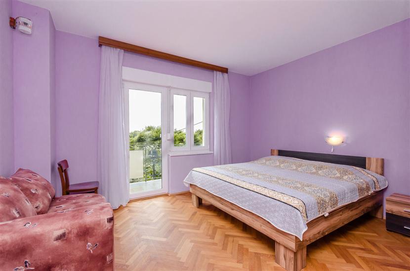 Apartment A1, for 5 persons