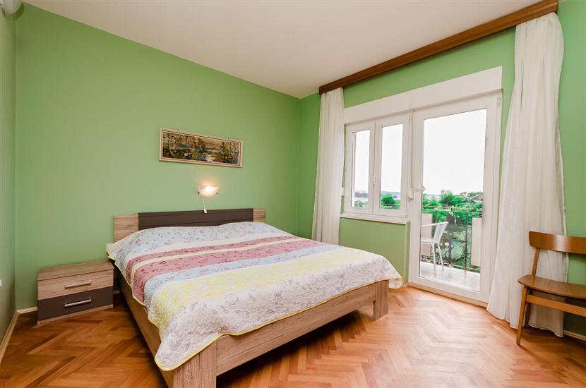 Apartment A1, for 5 persons