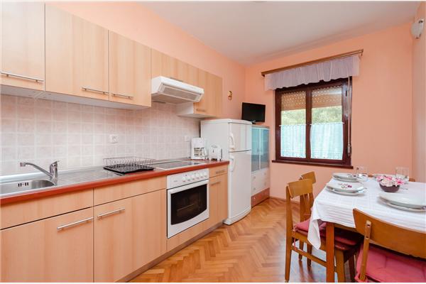 Apartment A1, for 5 persons