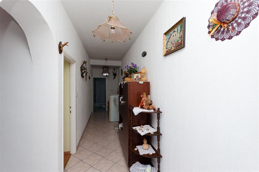 Apartment A1, for 5 persons