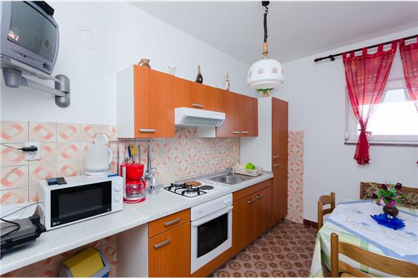 Apartment A1, for 5 persons