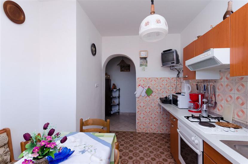 Apartment A1, for 5 persons