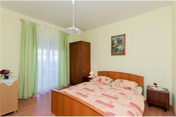 Apartment A1, for 5 persons