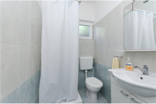 Apartment A1, for 5 persons