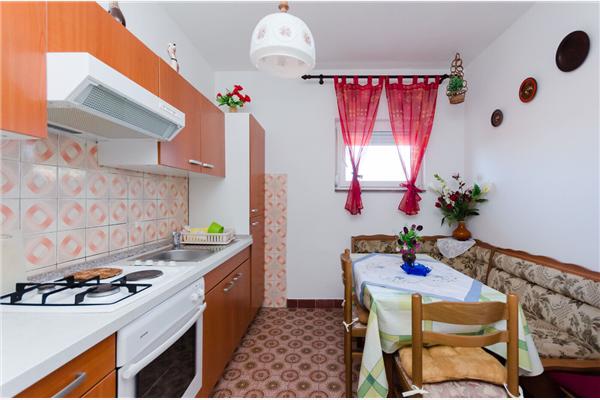 Apartment A1, for 5 persons