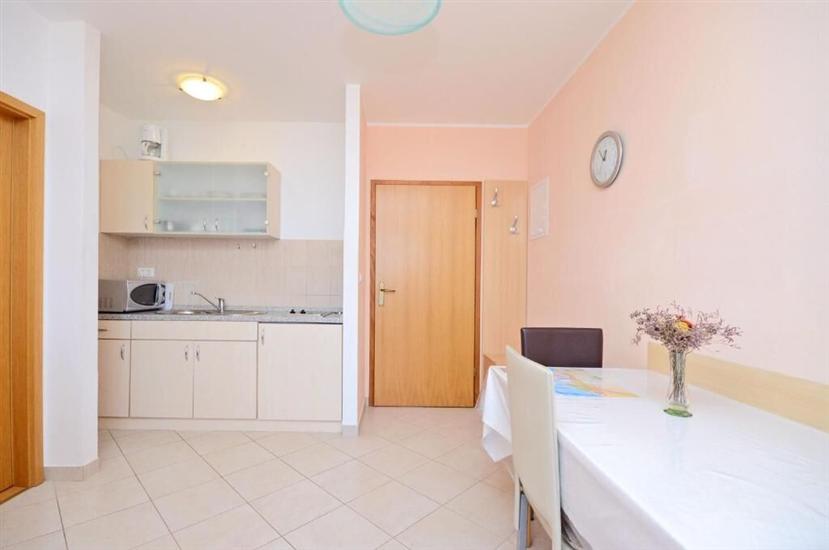 Apartment A2, for 3 persons