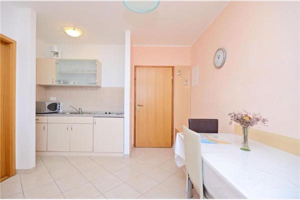 Apartment A2, for 3 persons