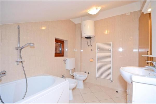 Apartment A4, for 6 persons