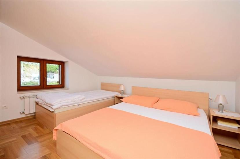 Apartment A4, for 6 persons