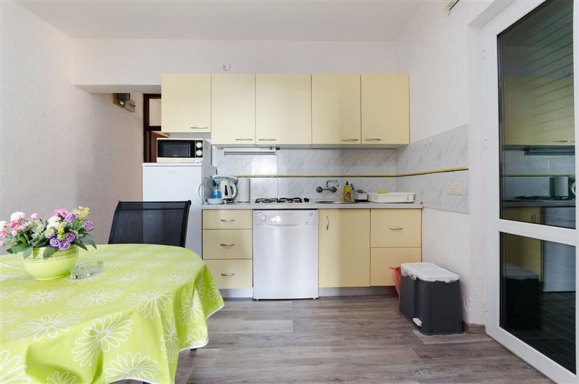 Apartment A4, for 4 persons