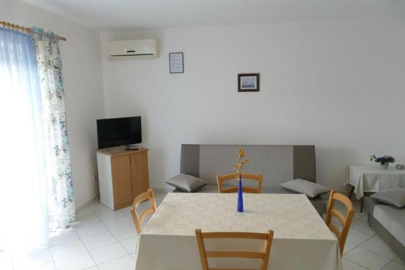 Apartment A4, for 4 persons