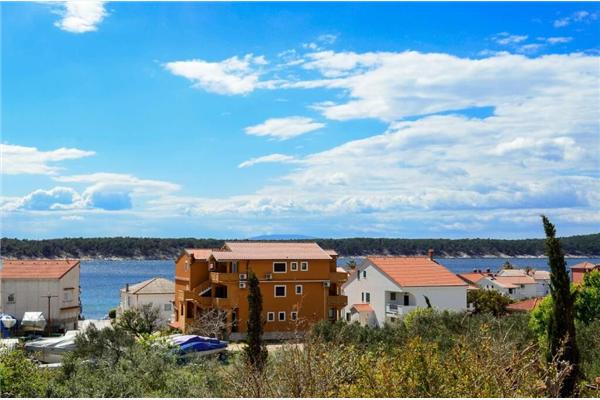 Apartment A5, for 4 persons