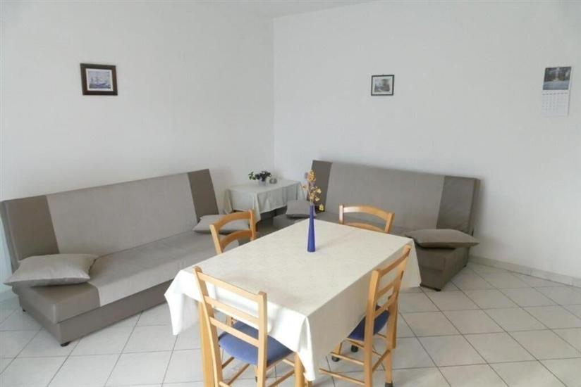 Apartment A6, for 4 persons