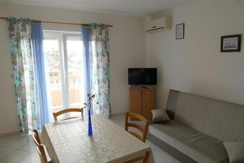 Apartment A6, for 4 persons