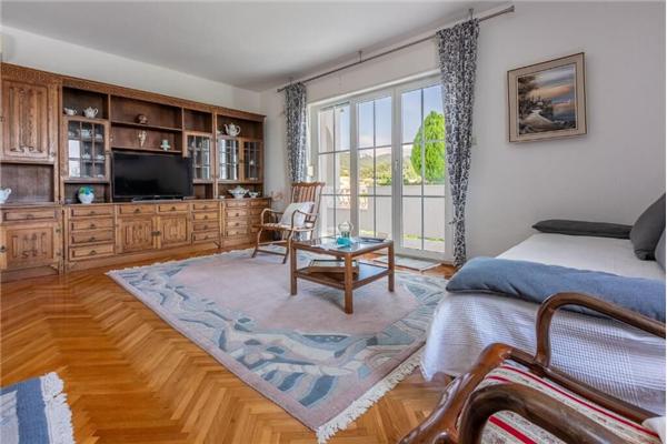 Apartment A1, for 5 persons