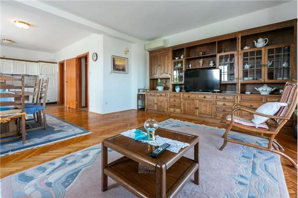 Apartment A1, for 5 persons