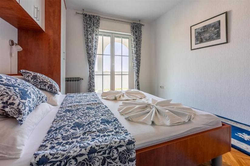 Apartment A1, for 5 persons