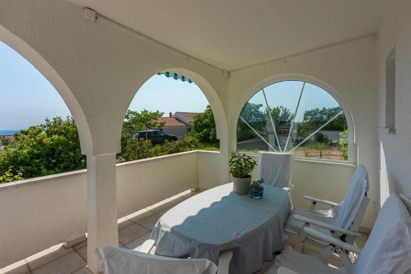 Apartment A1, for 5 persons