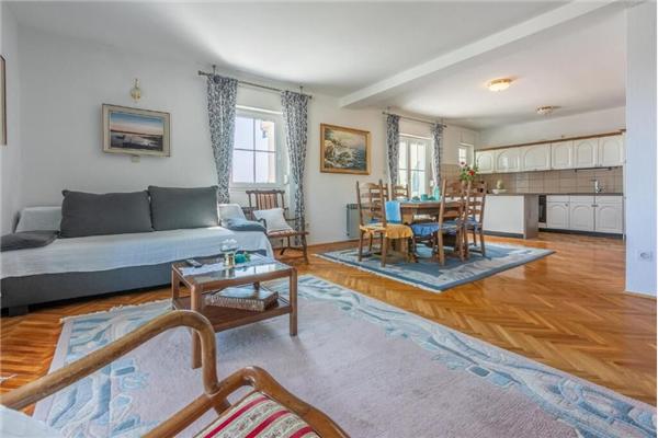 Apartment A1, for 5 persons