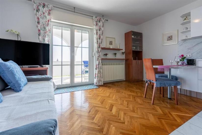Apartment A2, for 3 persons