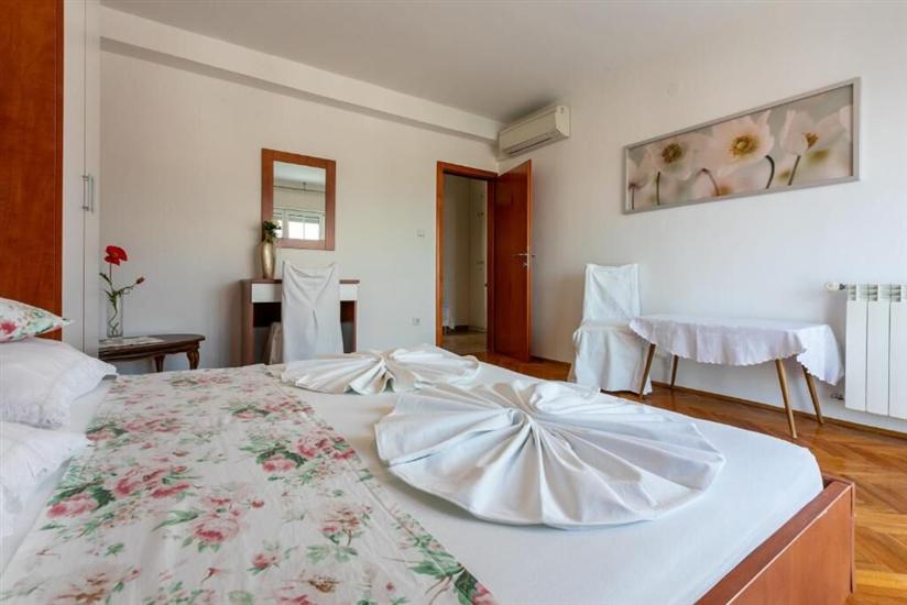 Apartment A2, for 3 persons