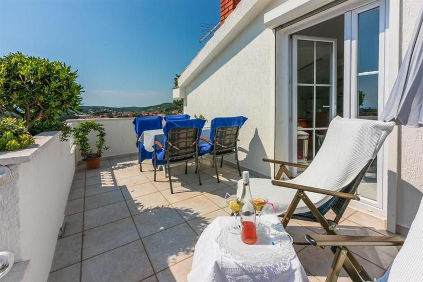 Apartment A4, for 6 persons