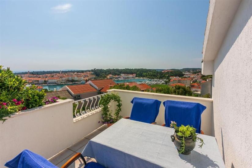 Apartment A4, for 6 persons