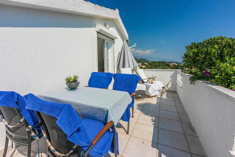 Apartment A4, for 6 persons